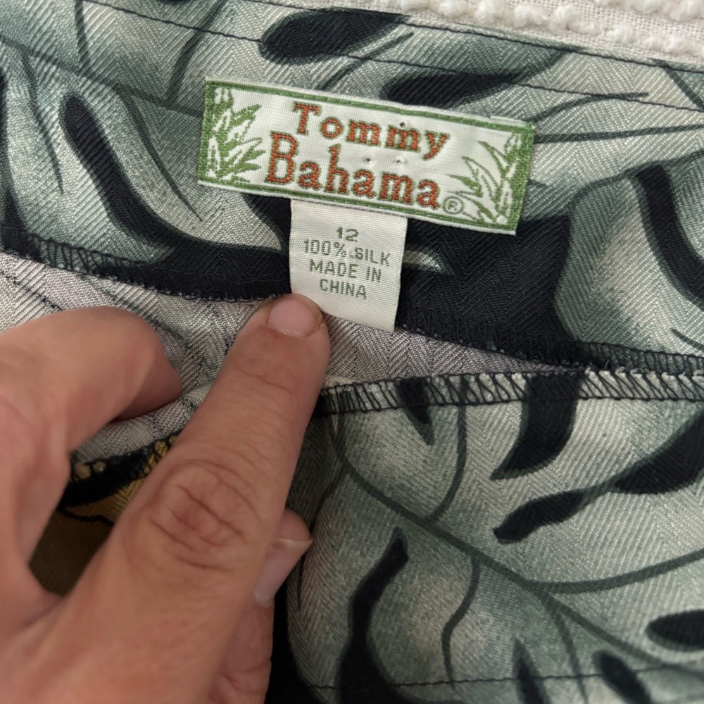 Tommy Bahama 100% Silk Tropical Floral Wrap Skirt  Size 12